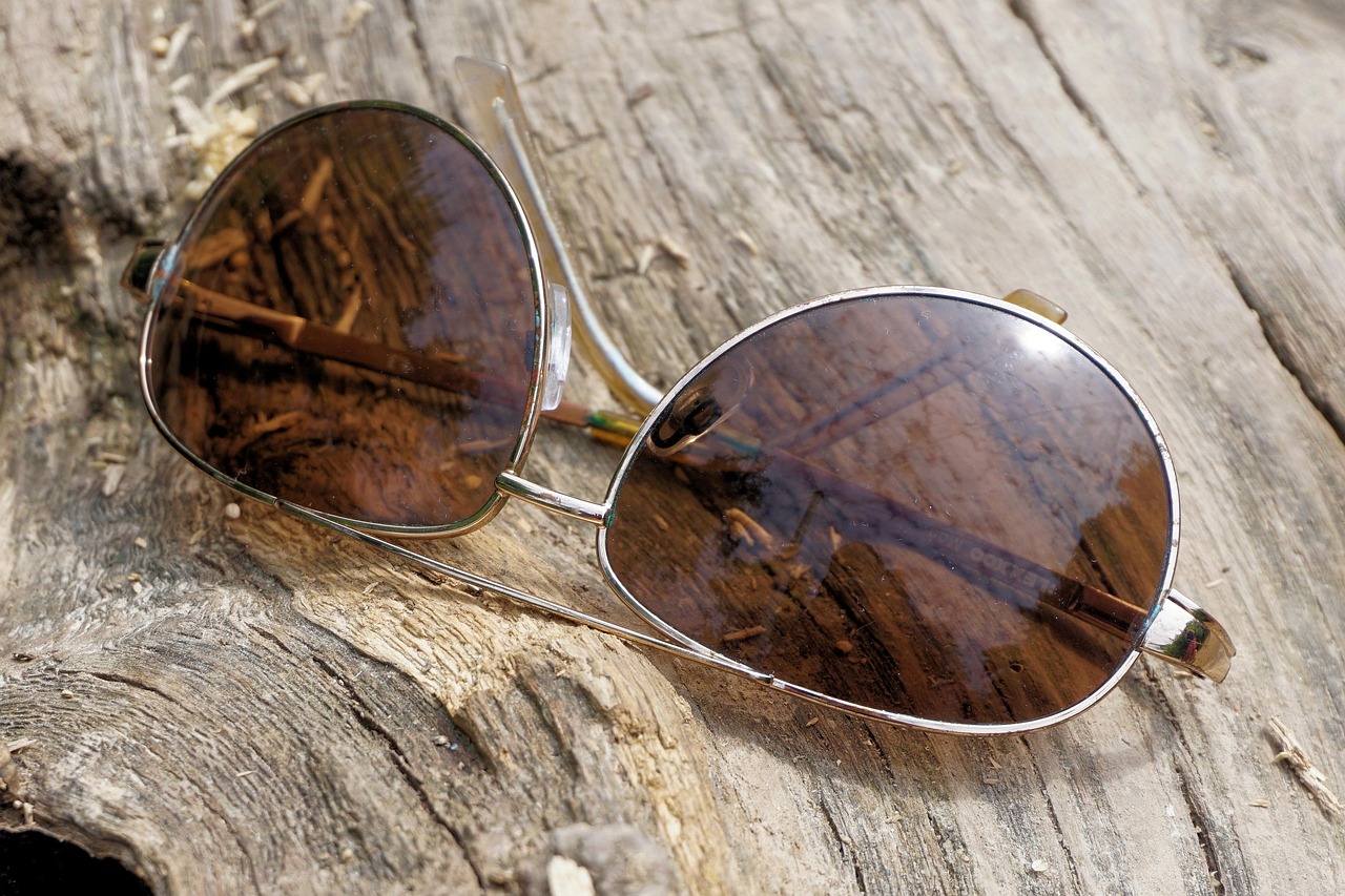 glasses, sunglasses, eye protection, sun protection, nature, sun, uv radiation, summer, vacations, leisure time